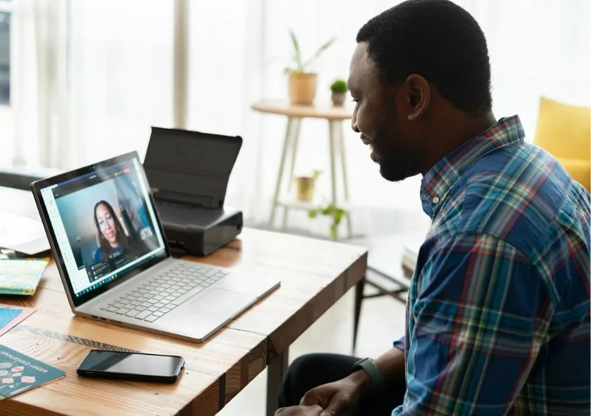 Student on a virtual meeting with a mentor